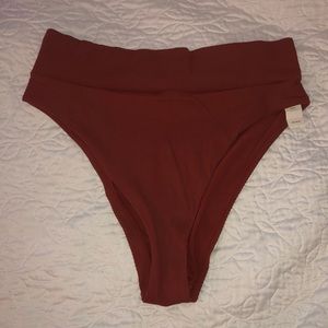 High-cut bikini bottoms